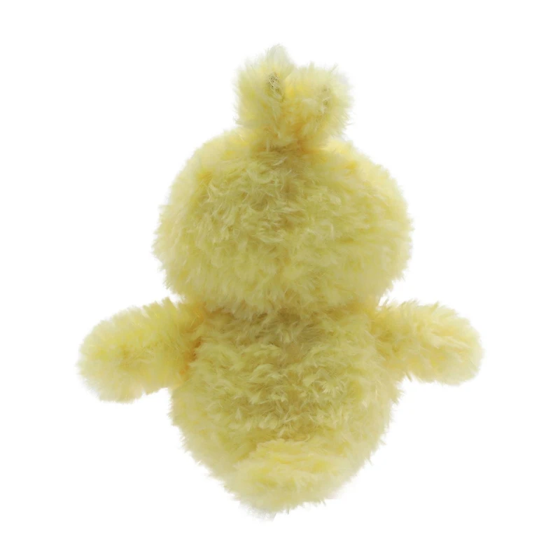 Façon de célébrer la peluche de poussin de petite ferme