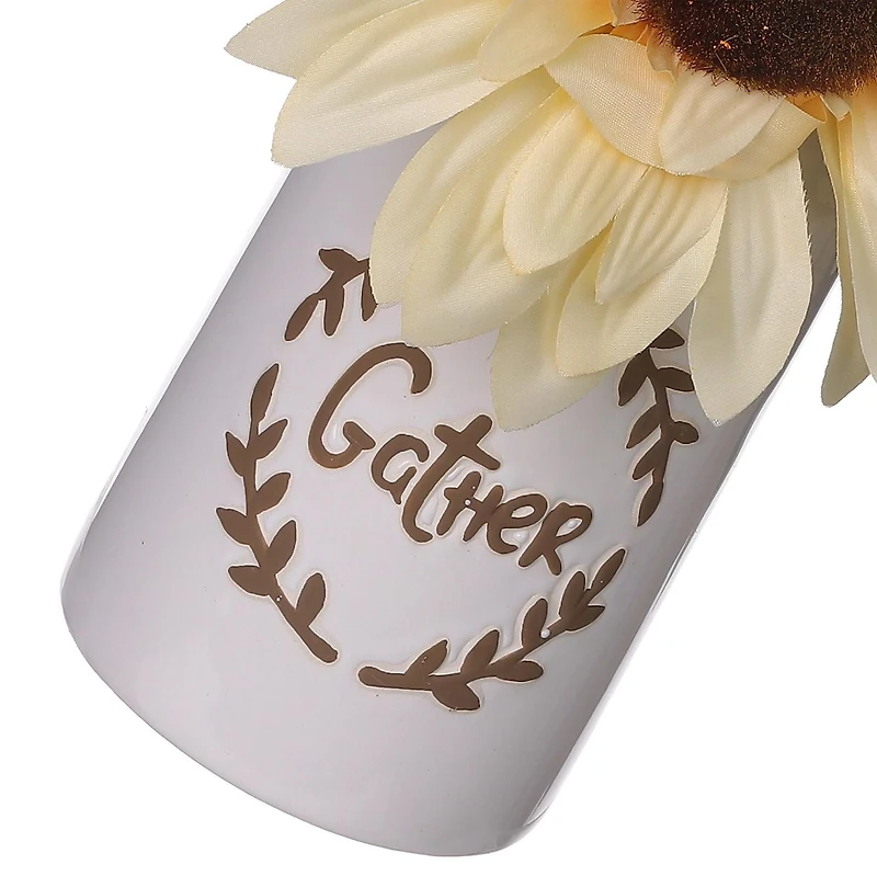 WHITE JAR WITH FLOWER
