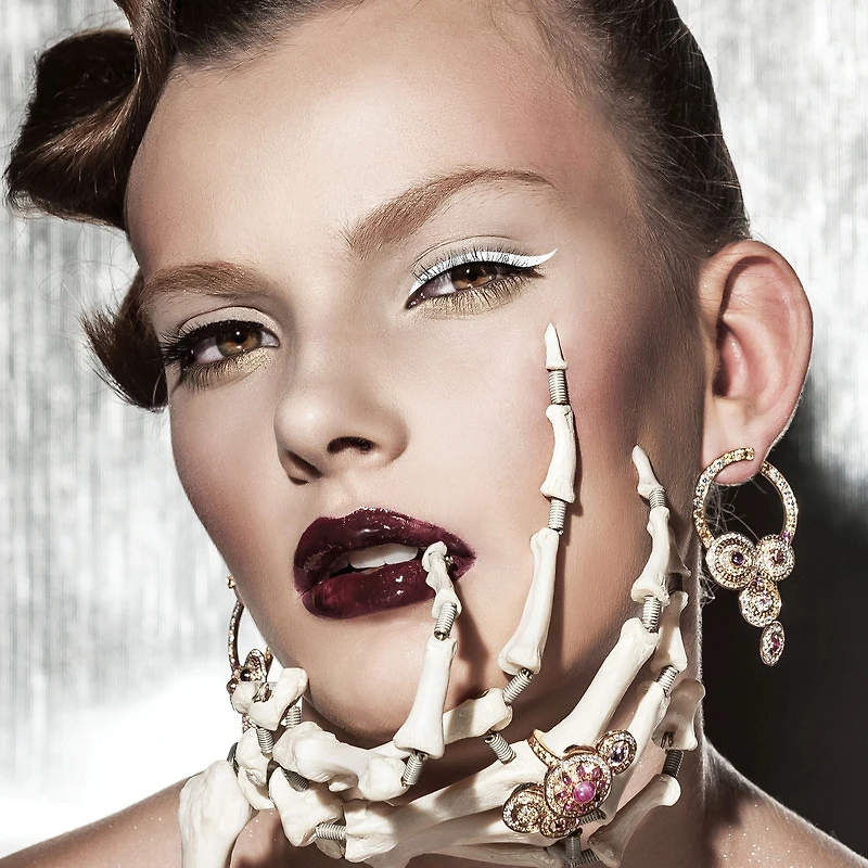 Halloween Expressions Vibrant Liquid Eyeliner
