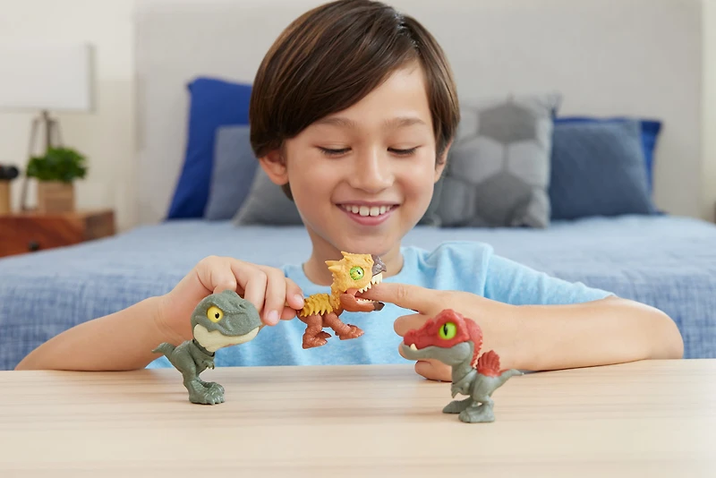 Jurassic World Mighty Little Biters Dinosaur Toy with Bite Action, Eye Change, Collectible Figure