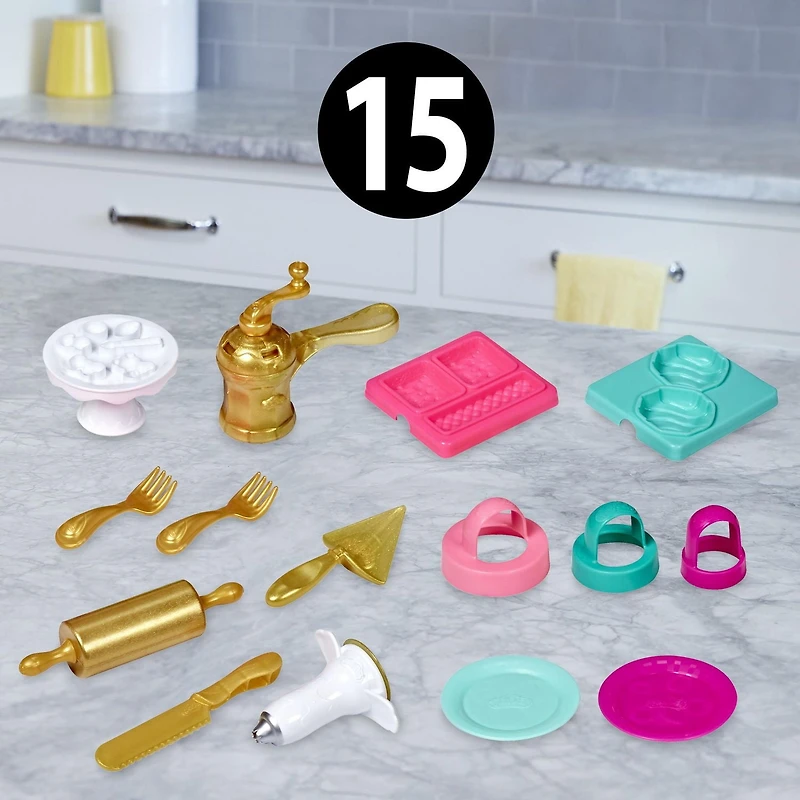 Play-Doh Gold Collection Gold Star Baker Playset, Kids Toys, Boys and Girls Arts and Crafts, 3 years and up