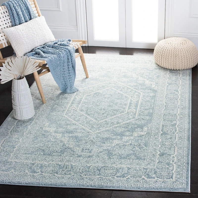SAFAVIEH Adirondack Xavier Traditional Area Rug