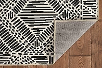 Cayden 5' x 7' Washable Area Rug, Ivory and Black