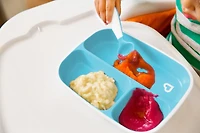 2 Divided Plates with Non-Slip Base Splash™ de Munchkin®, violet/rose