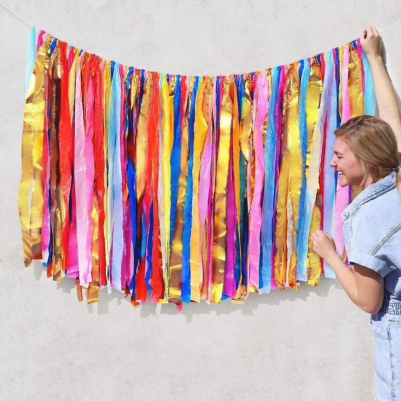 Packed Party "Picture Perfect" Fringe Photo Wall Backdrop