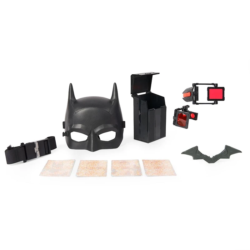 DC Comics, Jouet et accessoires pour jeu de rôle interactif Batman Detective Kit, Pièce à collectionner du film Batman, Jouet pour garçons et filles à partir de 4 ans