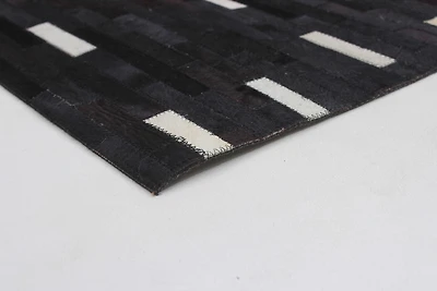 ECARPETGALLERY 5'1" x 7'11" Contemporary Cowhide Patchwork Handmade Area Rug for Living Room, Dining Room and Bedroom in Black