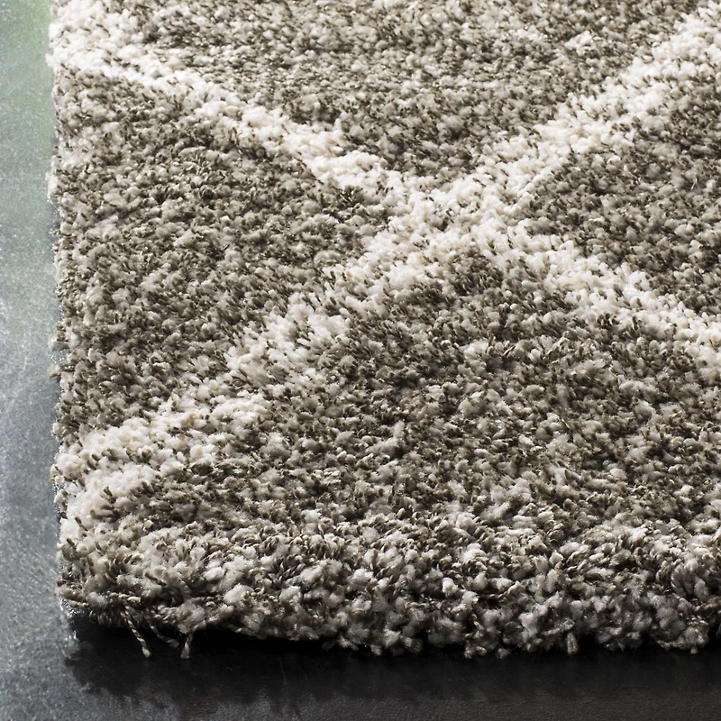 SAFAVIEH Hudson Adella Geometric Diamonds Shag Area Rug