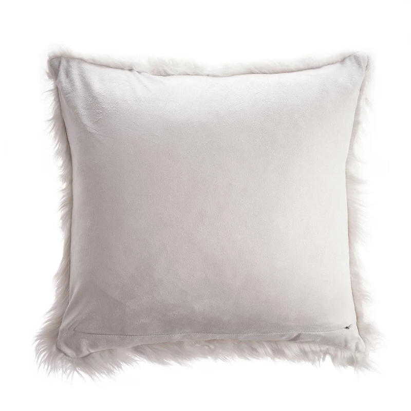 Coussin en fausse fourrure