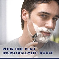 Gel à raser Gillette FusionPro Rafraîchissement sensible pour hommes, gel à raser 2 en 1 pour les soins des hommes, Protège et hydrate, avec eucalyptus et aloès, 198g (7oz) 198g