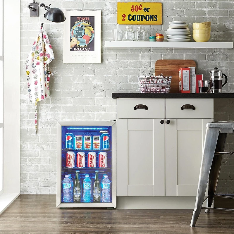 Danby DBC026A1BSSDB 2.6 cu. Centre de boissons sur pied en Acier Inoxydable