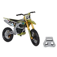Supercross, Réplique de moto authentique de Justin Barcia en métal moulé à collectionner à l'échelle 1:10 avec support, pour les enfants et les collectionneurs à partir de 5 ans