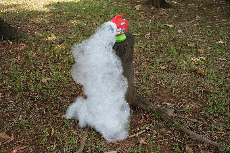 FOAM MADNESS MACHINE