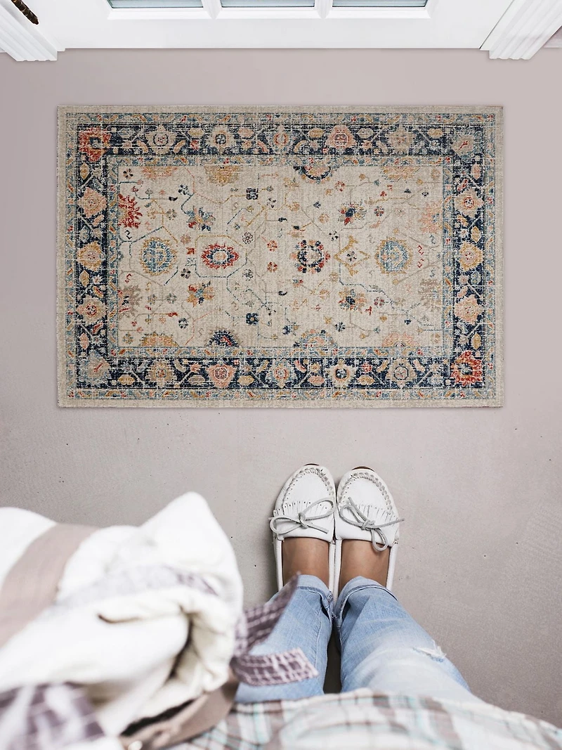 Great Zero Leona Ivory & Blue 2' x 3' Accent Rug