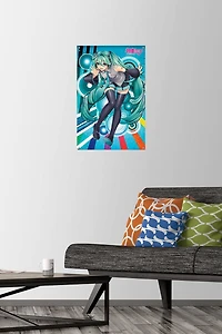 Hatsune Miku Chuchotement 22,375" x 34" Affiche Murale avec Punaises, par Trends International