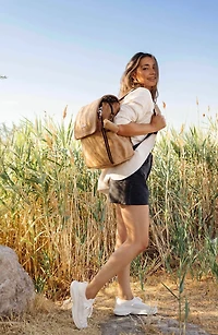 Petunia Pickle Bottom Boxy Backpack Sac à couches en noir graphite - Sac à dos à langer - Compartiments isolés