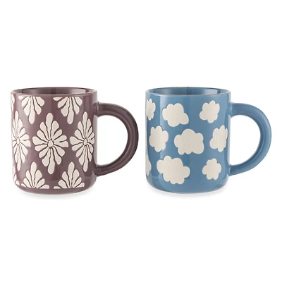 Lot de 2 mugs Thyme & Table, motif ciel bleu avec nuages et violet avec fleurs blanches, avec bords dorés, 56 cl, en grès