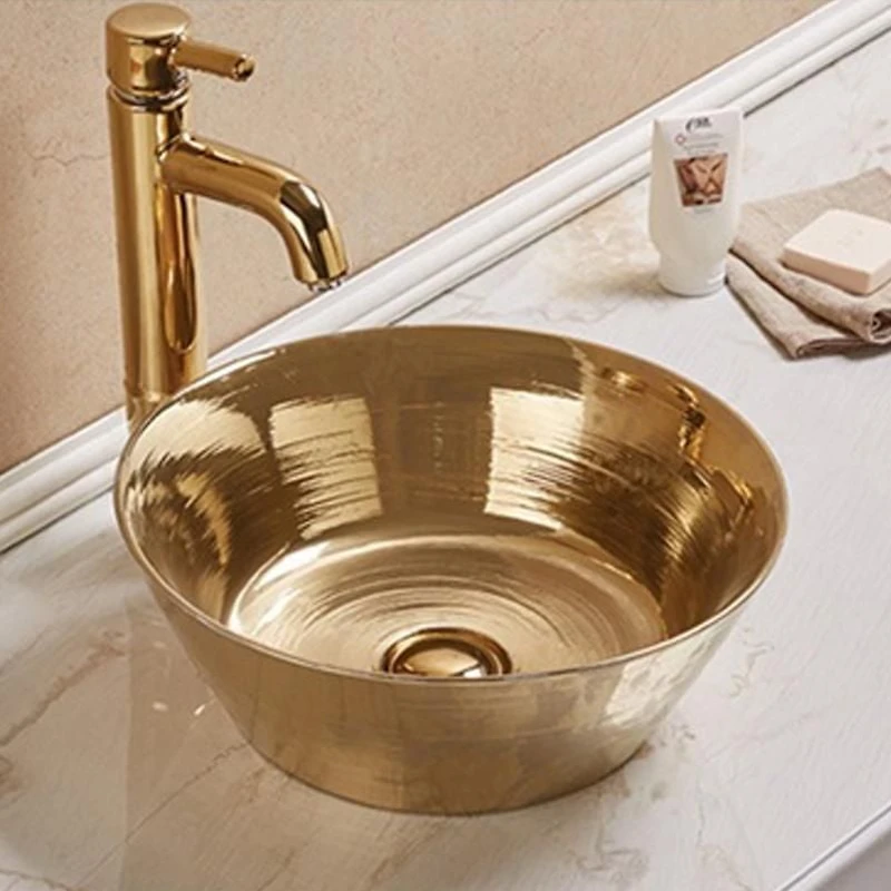 American Imaginations 15.94-in. W Above Counter Gold Bathroom Vessel Sink For Wall Mount Wall Mount Drilling AI-28372