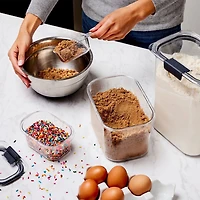Rubbermaid Brilliance Pantry Airtight Food Storage Container