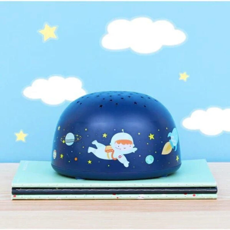 A Little Lovely Company - Lampe Projecteur Bleue - Lampe Sans Fil - Thème Espace - Crée un Ciel Étoilé au Plafond - Facile à Transporter - Parfaite pour les Chambres d'Enfants