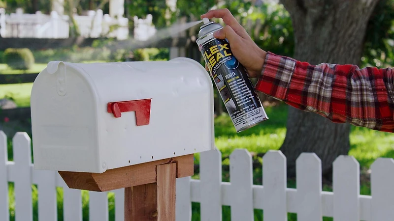 FLEX SEAL SPRAY WHITE 14 OZ LIQUID RUBBER SEALANT COATING, STOP LEAKS FAST!