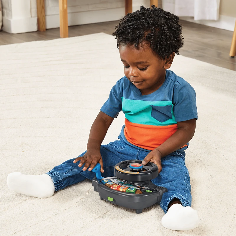 VTech® Super circuit train éducatif + Adam train marchand avec train SmartPoint - Version anglaise, 1.5+ Ans