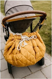 Play & Go - Tapis de Jeu Bio 3-en-1 Chai Tea Mustard – Certifié GOTS - Sac de Rangement et Sac à Couches – Diamètre 140 cm – Doux et Confortable pour Nouveau-né à Tout-Petit –  Facile à Transporter Pa
