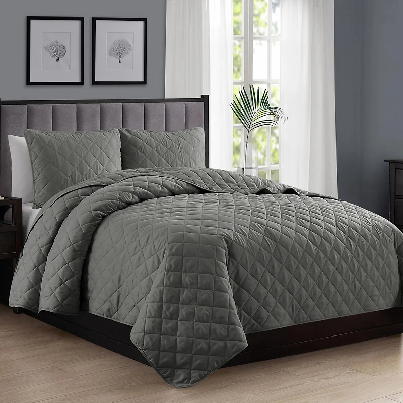Swift Home Diamond Quilt Set