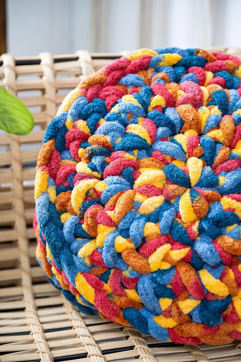 Lion Brand Cover Story Thick & Quick Yarn #7 Jumbo Polyester Yarn 300g/36m 1 Ball