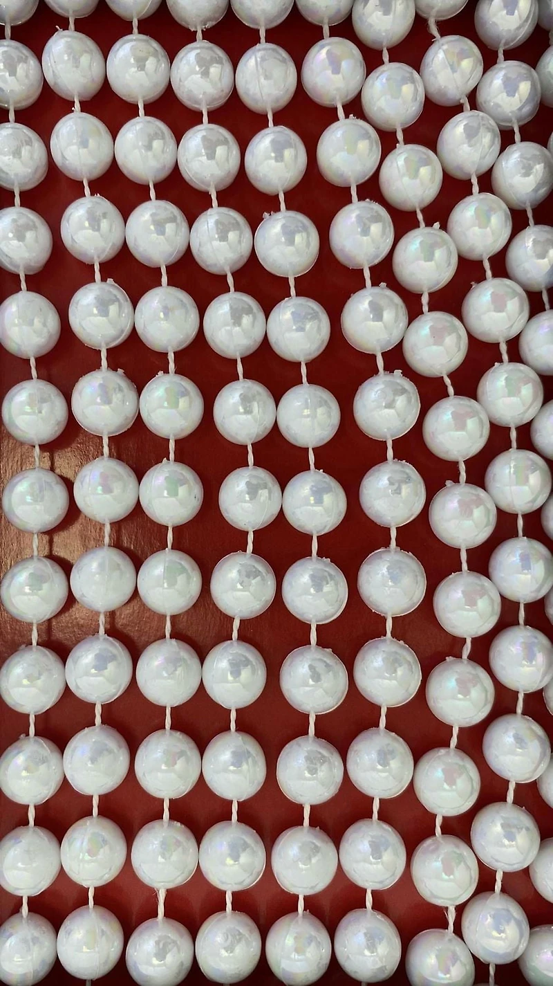 Holiday Time 18 Ft Beaded Garland White, Holiday Time 18 Ft Beaded Garland