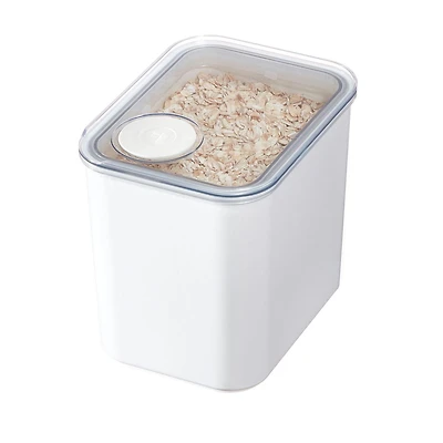 iDesign Boîte de cuisine en plastique recyclé pour produits secs de taille moyenne avec couvercle hermétique – 1900 ml, blanc