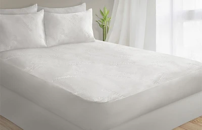 Safdie & Co. Mattress Protector T Bamboo Jacquard White