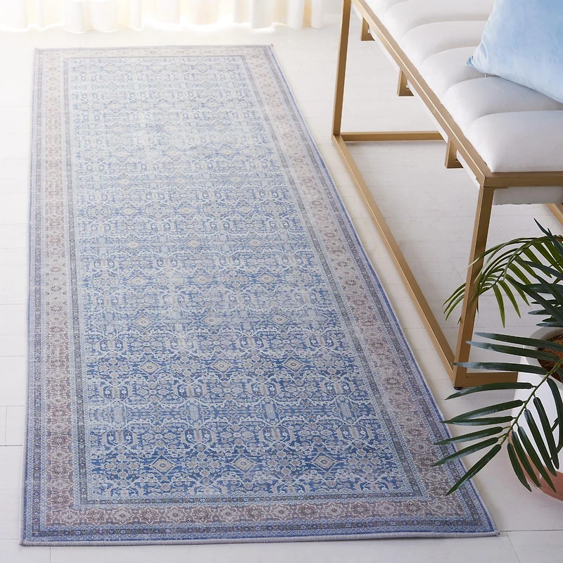 SAFAVIEH Tucson Diego Traditional Machine Washable Area