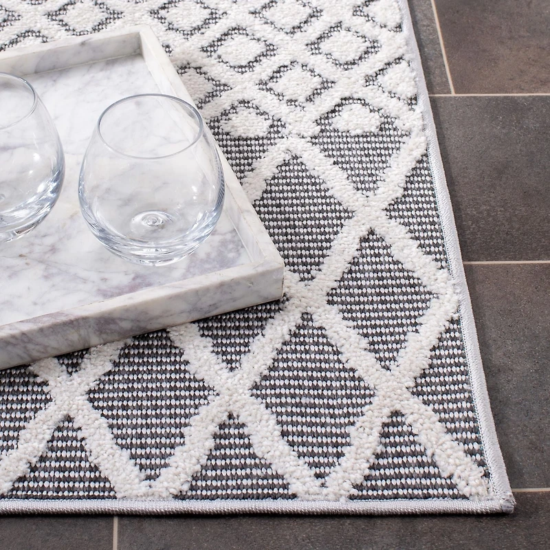 SAFAVIEH Cabana Elouise Geometric Indoor/Outdoor Area Rug
