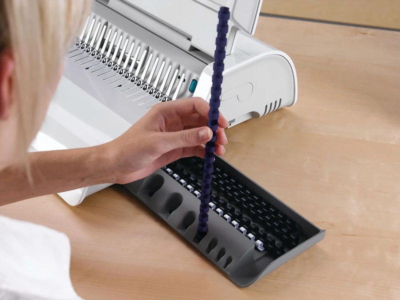 Perforelieuse électrique Pulsar E 300 de Fellowes avec trousse de démarrage