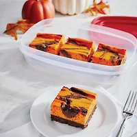 Rubbermaid Easy Find Lids Food Storage Container, Red Lid