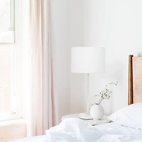 Lampe Simple Stick blanche avec abat-jour en tissu