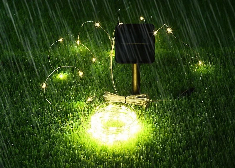 Corde de lumières DEL extérieures en cuivre à énergie solaire de Sharper Image