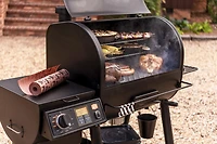 Barbecue à granulés à bois Oklahoma Joe's Rider DLX
