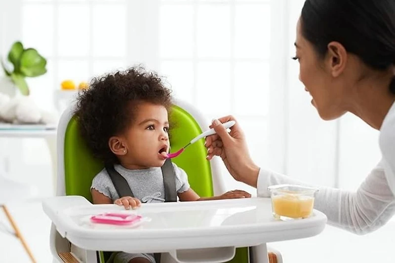 OXO Tot - Feeding Spoon Set - Soft Silicone Edge on Spoon - Baby Toddler Feeding Utensils - Pink