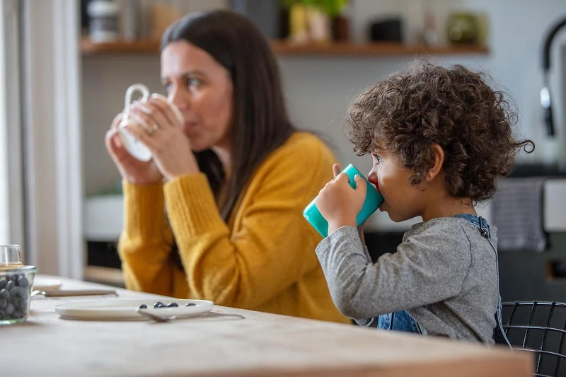 Tommee Tippee Easiflow 360° Spill-Proof Trainer Cup with Travel Lid, Whale – 8oz, 12m+, 1pk