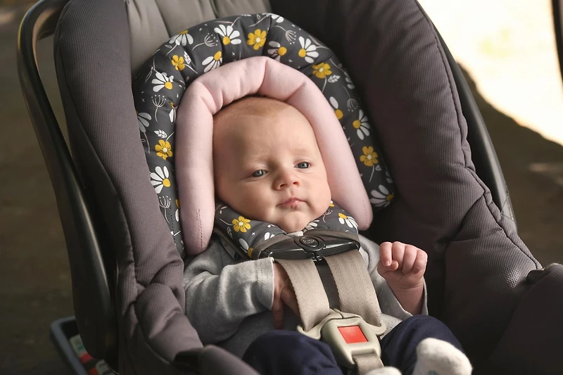 On The Goldbug Girls Duo Head Support Daisy Print, GB G HEADSUPPORT