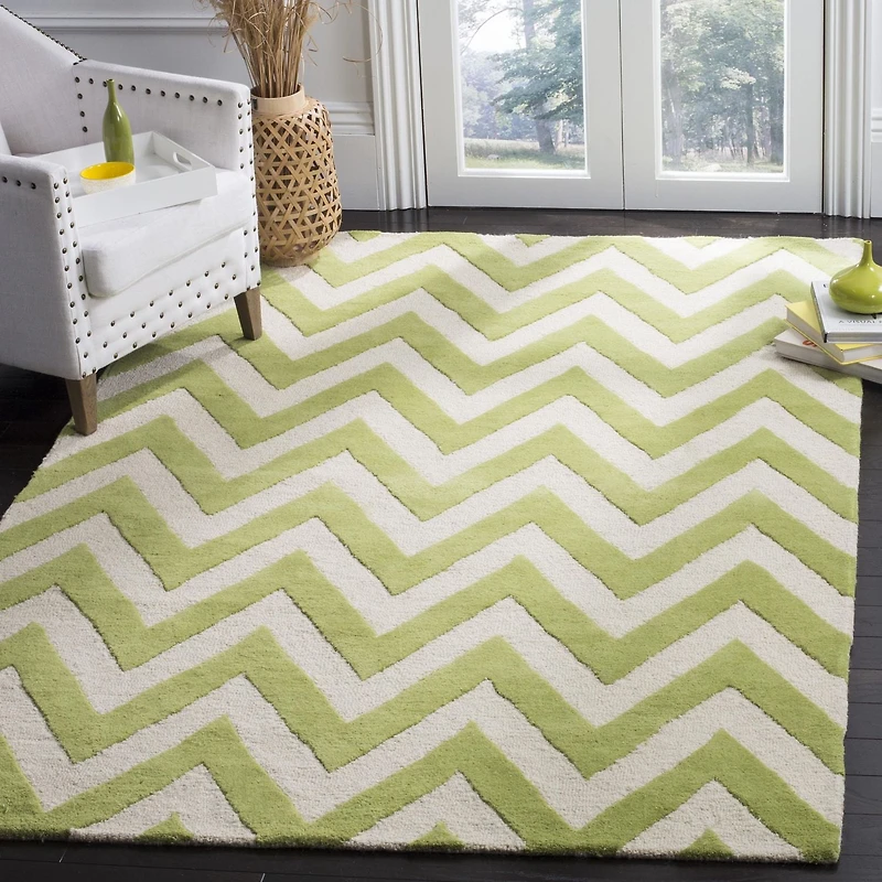 Safavieh Cambridge Kaitlyn Zig Zag Stripes Area Rug