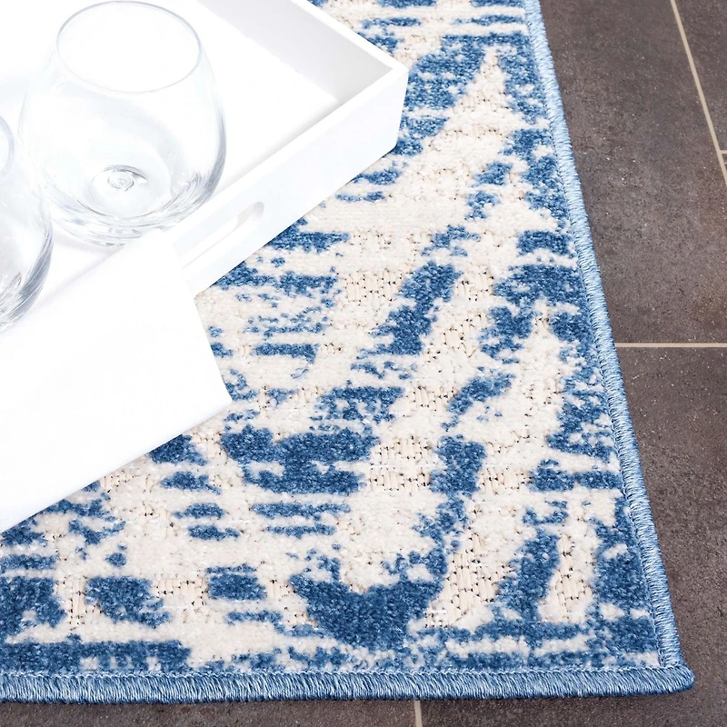 SAFAVIEH Cottage Ronni Chevron Indoor/Outdoor Area Rug