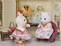 Calico Critters Boutique de Mo Maison de Poupée avec Figurine et Accessoires de Mode