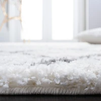 SAFAVIEH Berber Santana Tapis Géométrique Shag