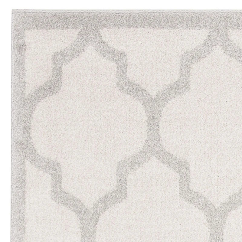 Safavieh Amherst Roderick Geometric Area Rug
