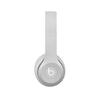 Beats Solo 4 — Casque supra-auriculaire entièrement sans fil – acoustique repensée, modèle ergonomique ultra léger, compatible avec Apple et Android, BluetoothMD de classe 1, microphone intégré, jusqu