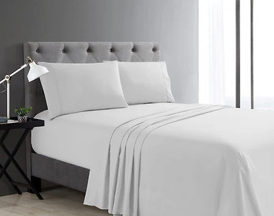 Swift Home Basic 4-Piece Queen Size Sheet Set, Ultra Soft, Deep Pocket, Easy Care Bedding Set, White