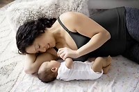 Medela Comfy Cami Bra for Maternity/Breastfeeding, Black, Small